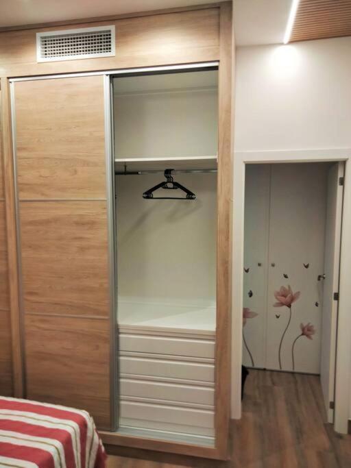 Loft La Calahorra Del Bere Con Posibilidad De Aparcamiento Pregunta Por El Pack Mas Amor Córdoba Exteriör bild