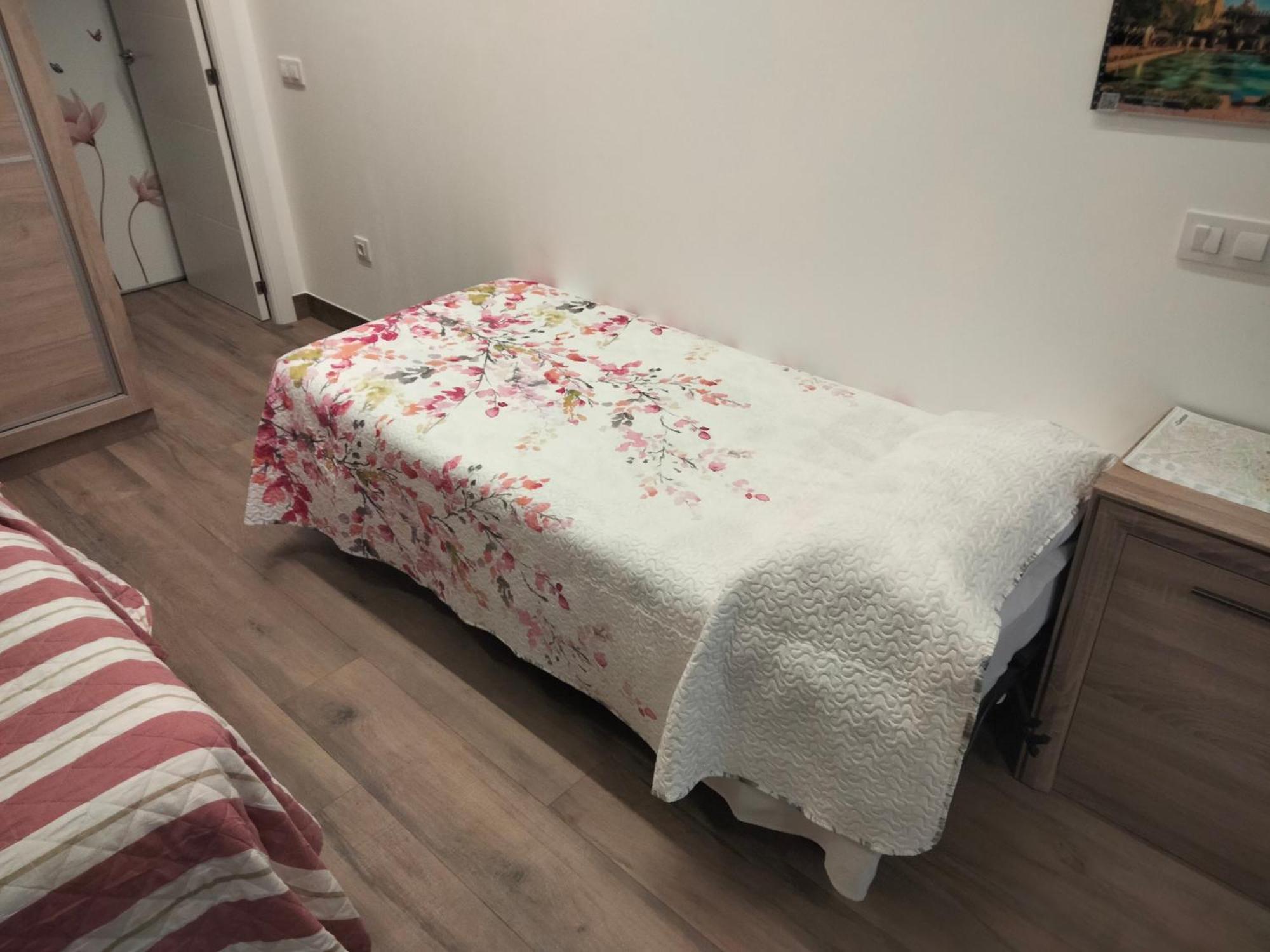 Loft La Calahorra Del Bere Con Posibilidad De Aparcamiento Pregunta Por El Pack Mas Amor Córdoba Exteriör bild